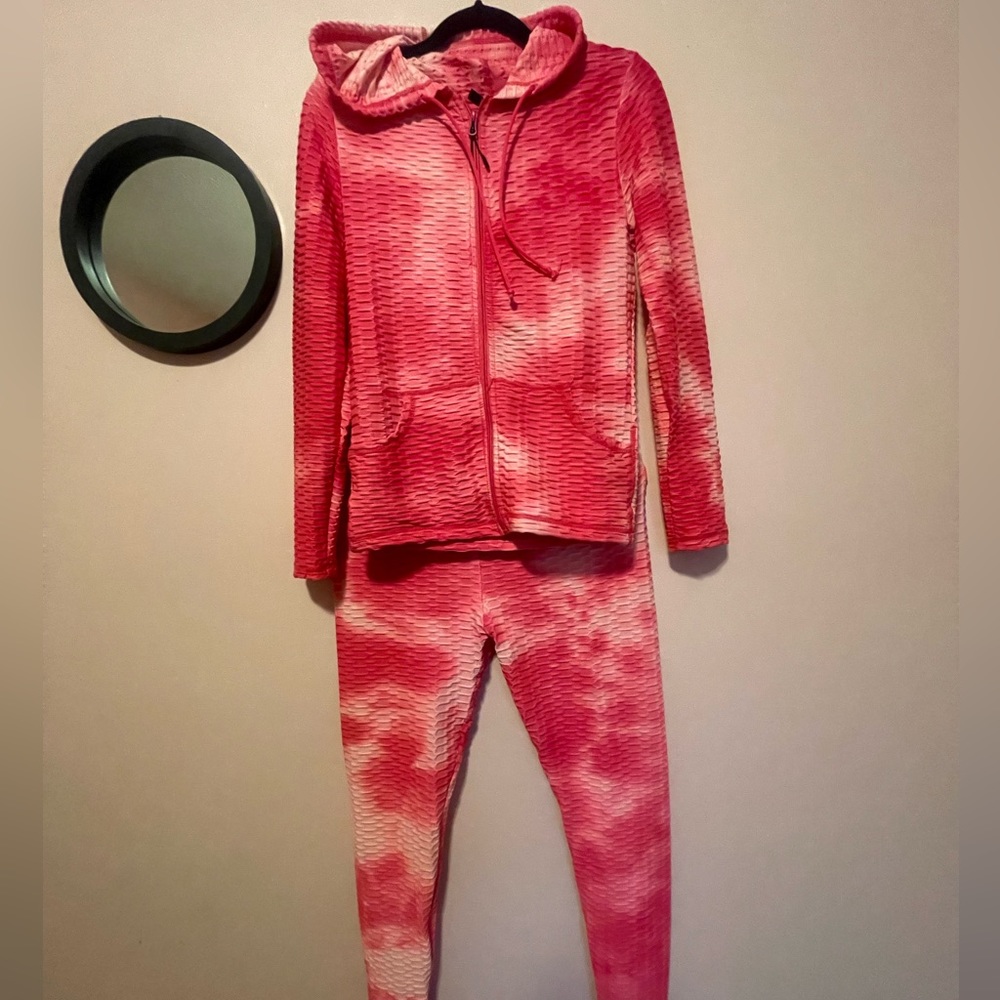 Women’s Pink Workout Hoodie and Leggings Set, Contouring Workout fit, Size L/XL - Picture 2 of 9